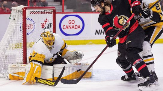 DeSmith outduels Murray with 26-save shutout in Penguins' 2-0 victory taken in Ottawa, Ontario (Penguins)